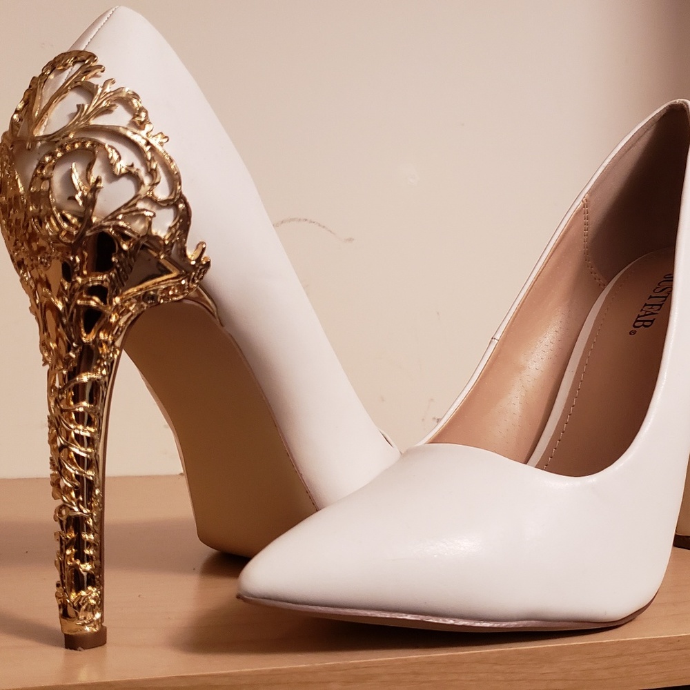Size 11 White Embellished Heel
